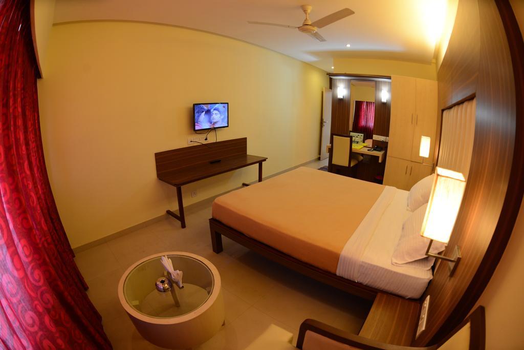 Hotel Ayush International Мангалор Екстериор снимка