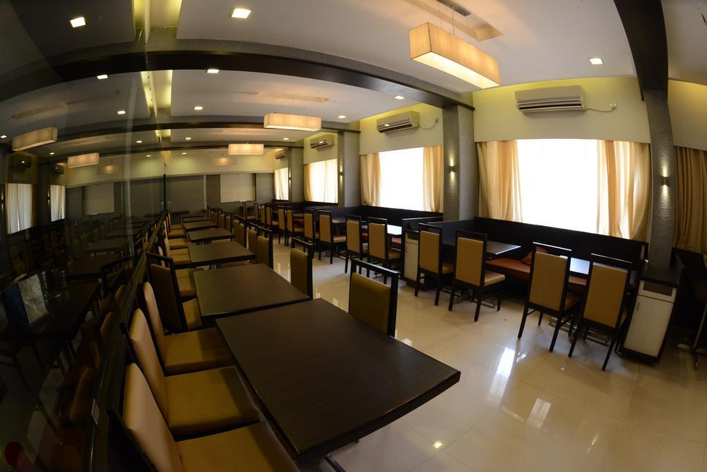 Hotel Ayush International Мангалор Екстериор снимка