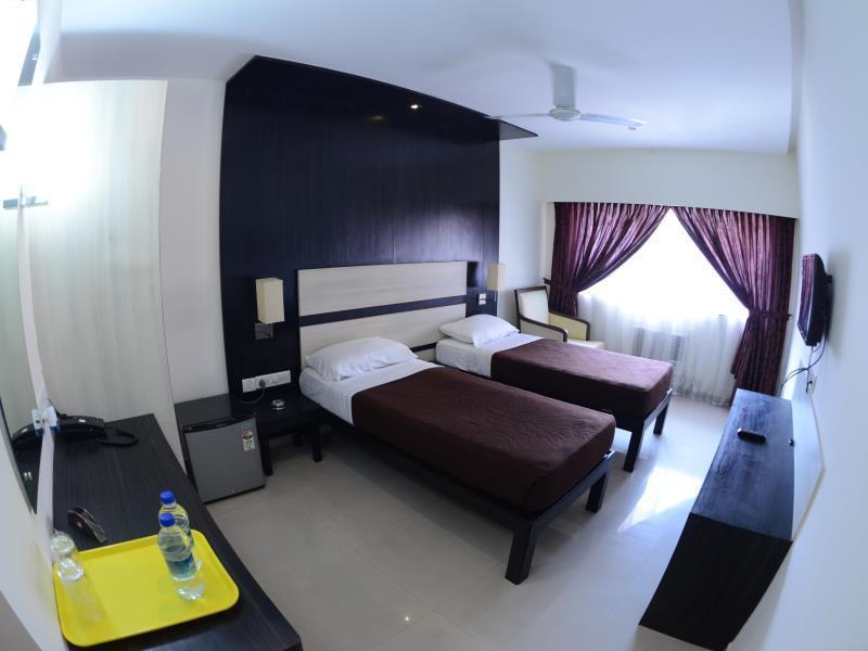 Hotel Ayush International Мангалор Екстериор снимка